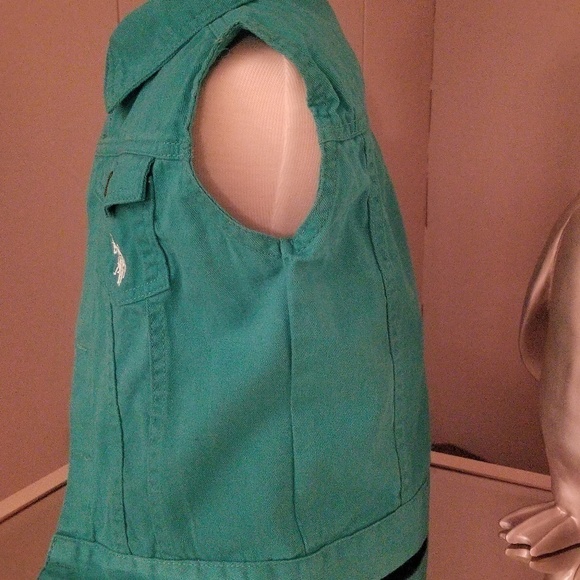 Us Polo Vest - Picture 4 of 5